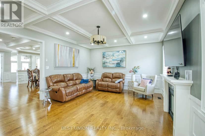 1183 McTavish Drive, Newmarket, photo 8