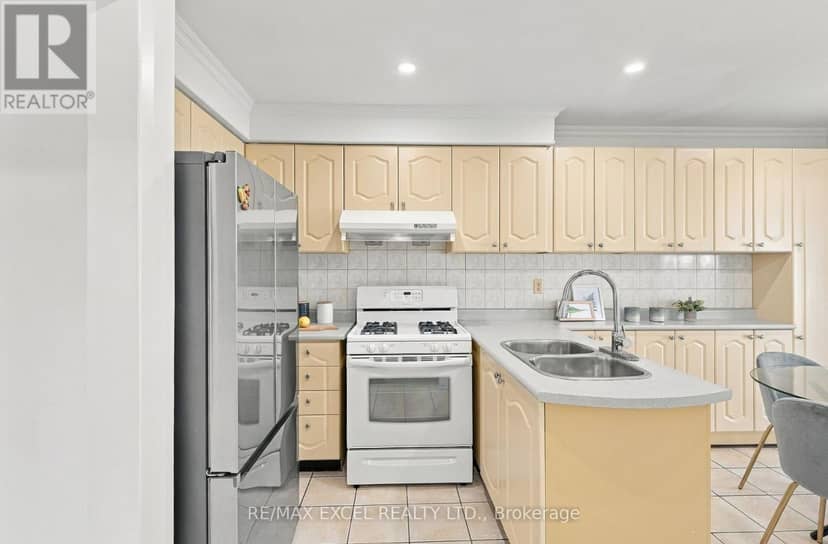 97 Tangmere Crescent — photo 14 of 40