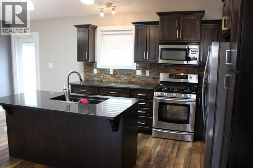 426 10B Street, Nobleford, photo 3