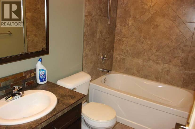 426 10B Street — photo 10 of 19