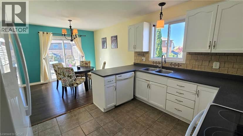 7 JADE Court — photo 9 of 40