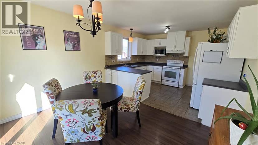 7 JADE Court — photo 13 of 40