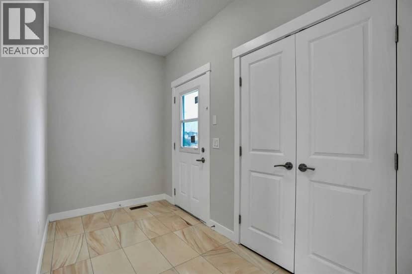 368 Nolanhurst Crescent NW, Calgary, photo 3