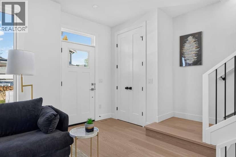 2234 44 Street NW, Calgary, photo 2
