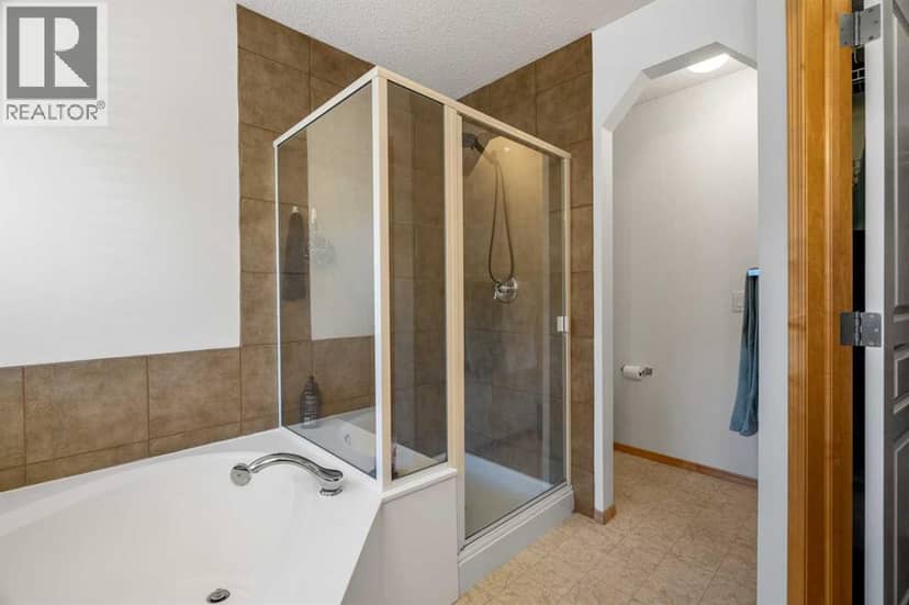 116 Tuscany Ravine Crescent NW — photo 19 of 36