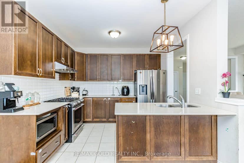 3 Dale Meadows Road — photo 17 of 40