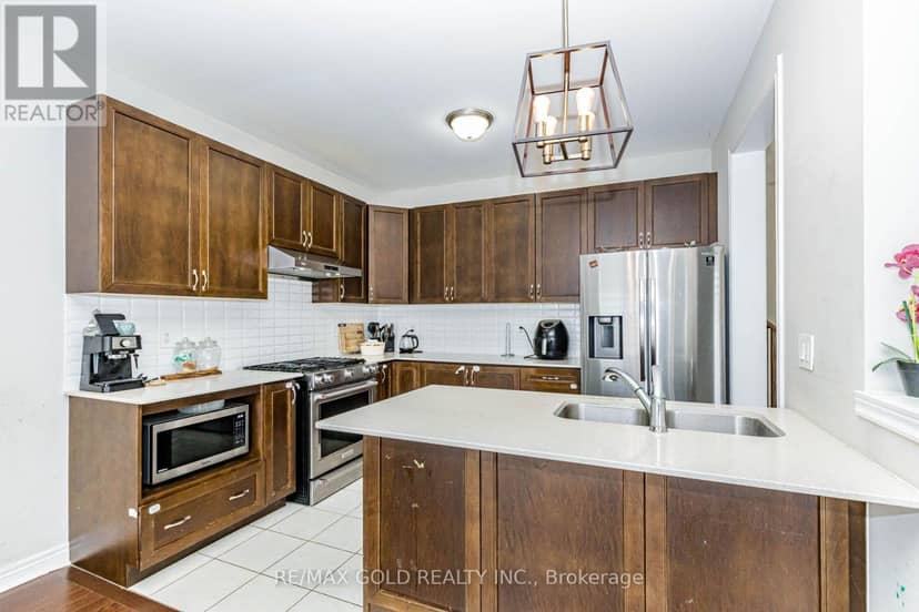 3 Dale Meadows Road — photo 18 of 40