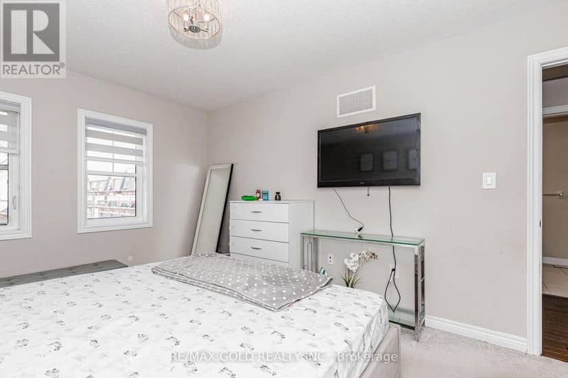 3 Dale Meadows Road — photo 36 of 40