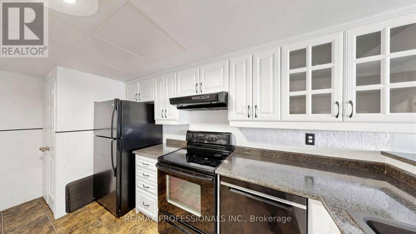 1107 - 20 Cherrytree Drive — photo 11 of 40