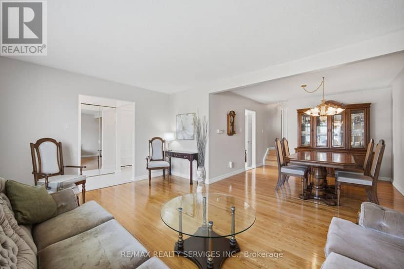 5 Drake Boulevard, Brampton, photo 4
