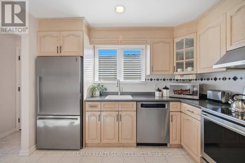 5 Drake Boulevard, Brampton, photo 5