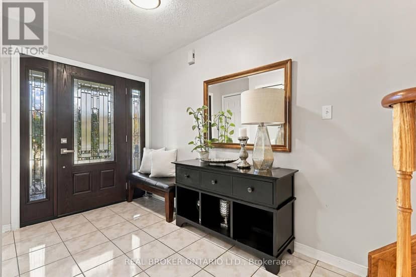 20 Kendra Court, Brampton, photo 3