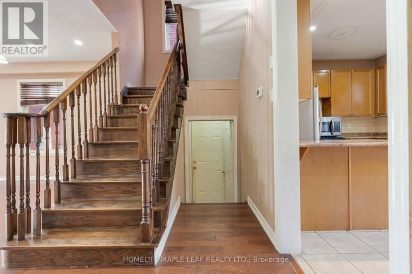 28 Vincent Street — photo 18 of 40