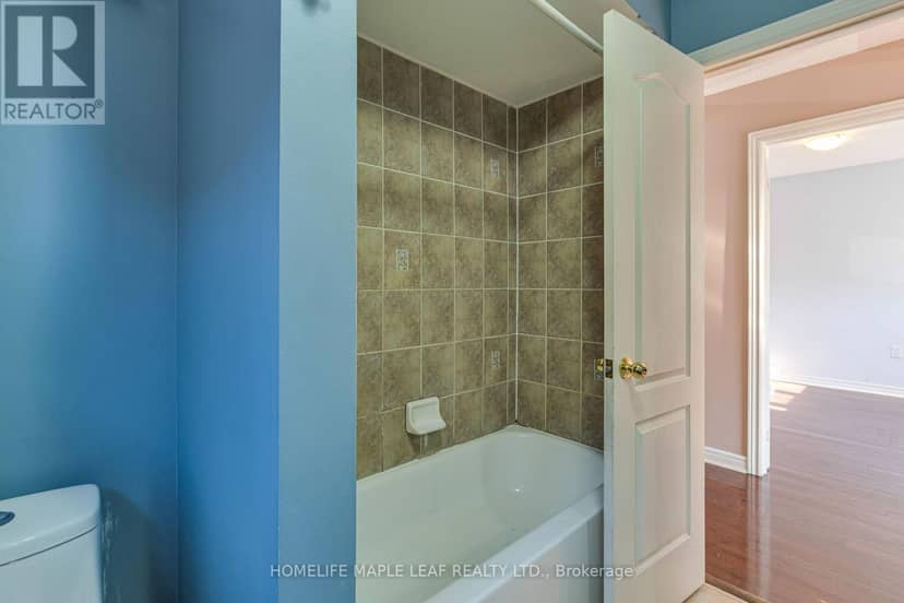 28 Vincent Street — photo 33 of 40