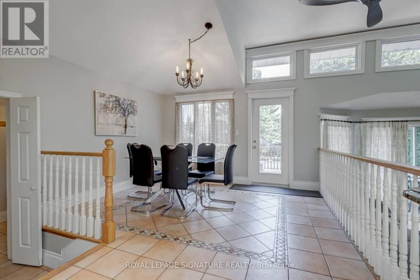 383 Maplehurst Avenue — photo 9 of 37
