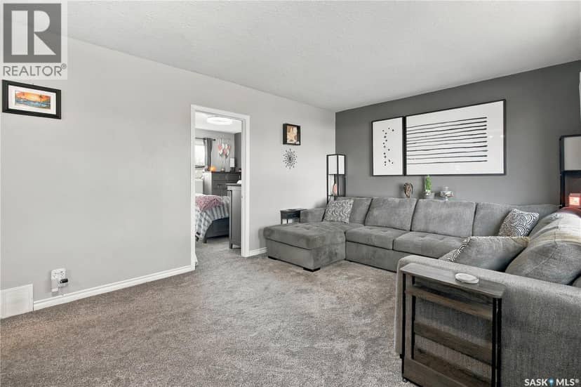 1237 10th AVENUE E — photo 9 of 23