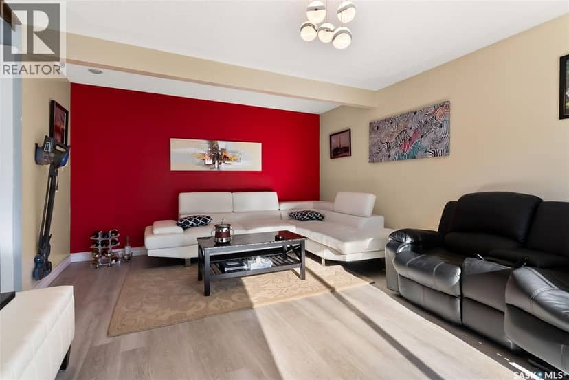 31 Rink AVENUE — photo 15 of 40