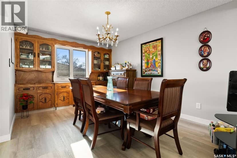 31 Rink AVENUE — photo 8 of 40
