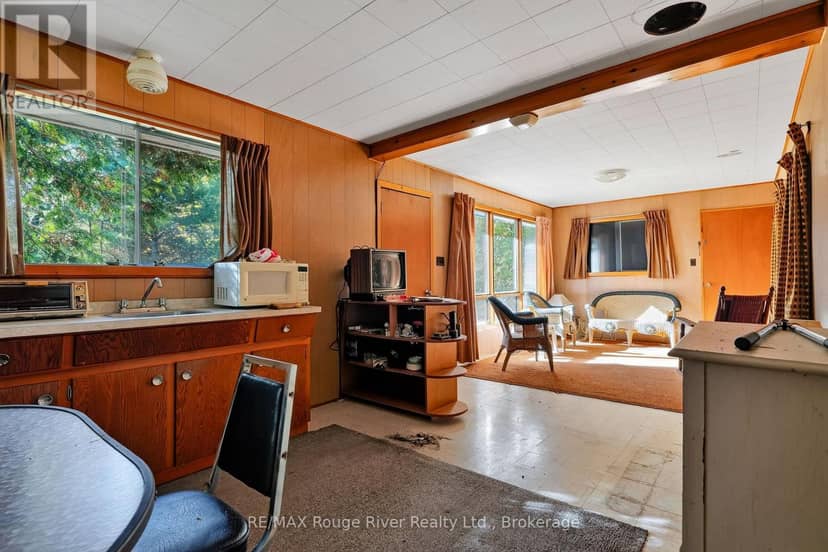 8999 Glendale Drive — photo 13 of 36