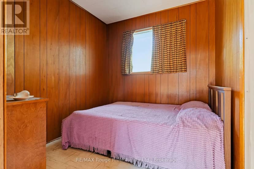8999 Glendale Drive — photo 16 of 36