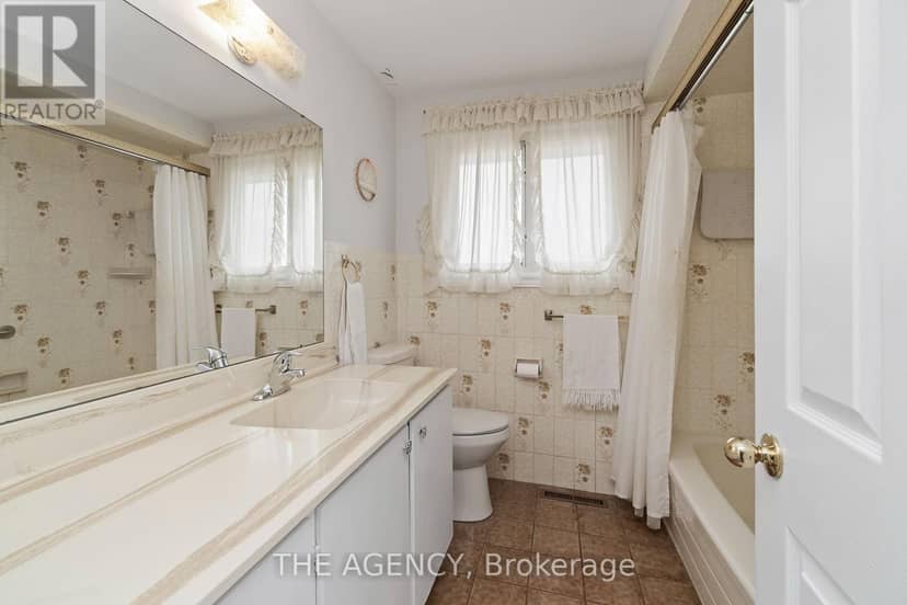 36 Buckingham Drive — photo 26 of 40