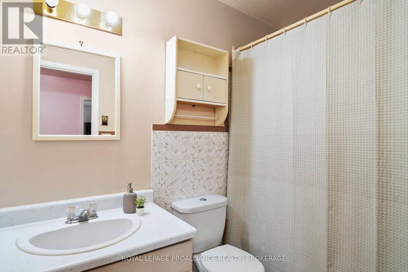 23 - 4427 Bath Road — photo 12 of 31