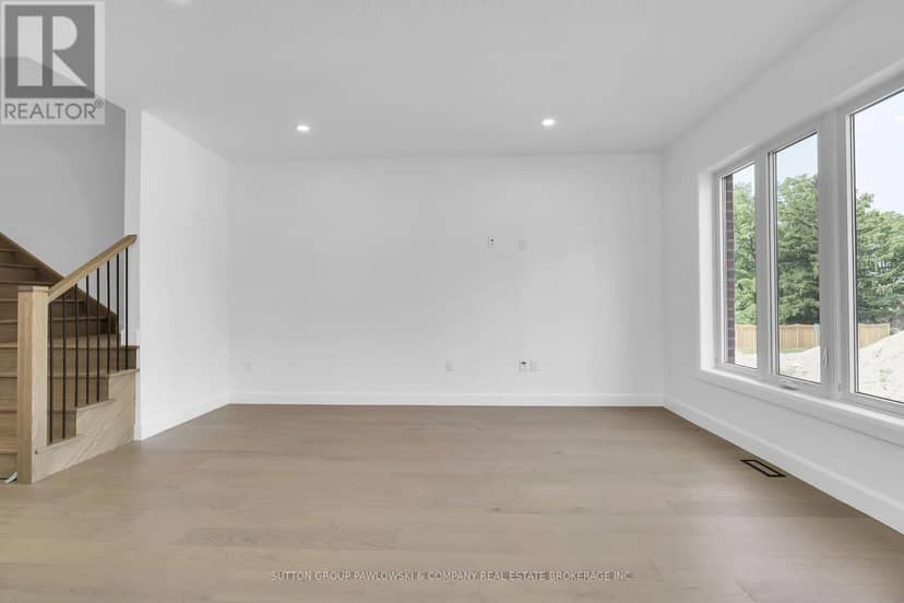 27 - 414 Old Wonderland Road, London South, photo 8