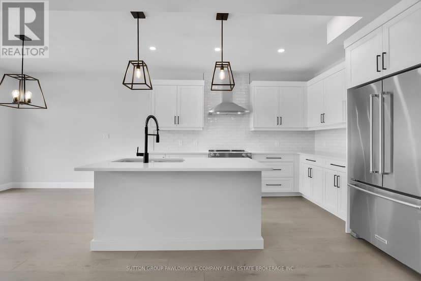 5 - 414 Old Wonderland Road — photo 11 of 25