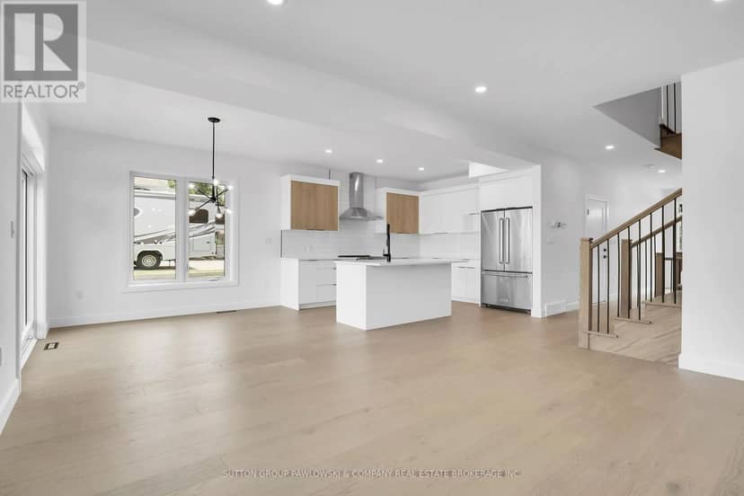 7 - 414 Old Wonderland Road — photo 9 of 22