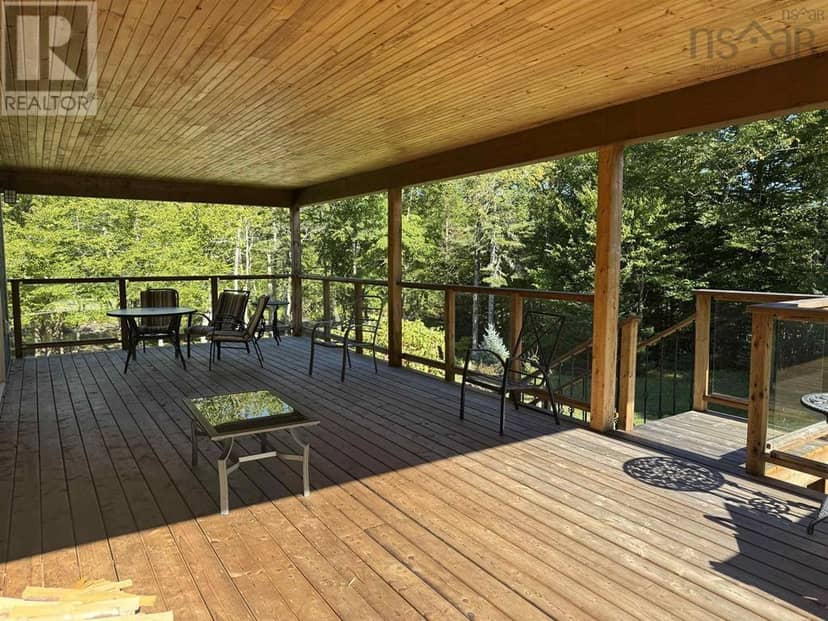 590 Gilberts Lane — photo 9 of 40