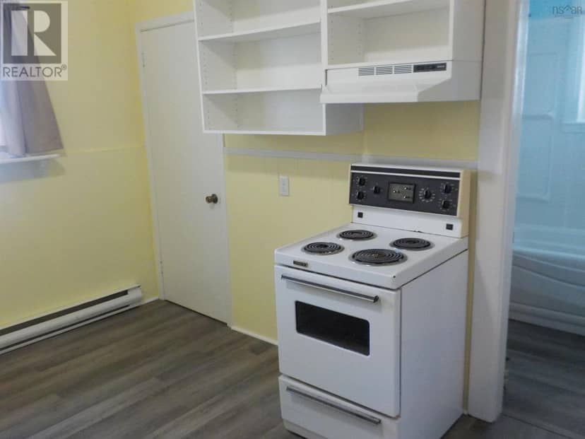 38 VICTORIA Street — photo 14 of 35