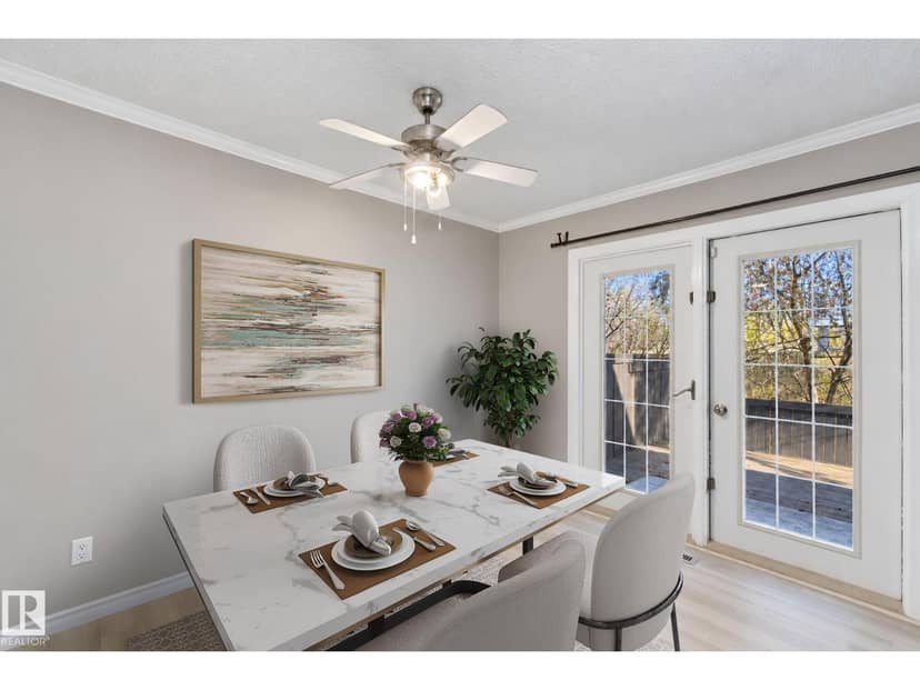 304 Spruce Gl — photo 13 of 40