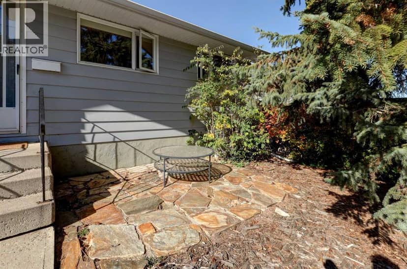 4827 Montana Drive NW, Calgary, photo 3
