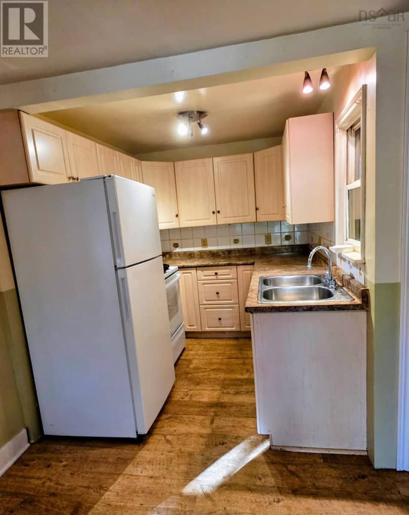 2047 East Prince Street, Salmon River, photo 6