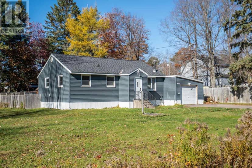 246 Old Highway 17 N, Sault Ste. Marie, photo 2