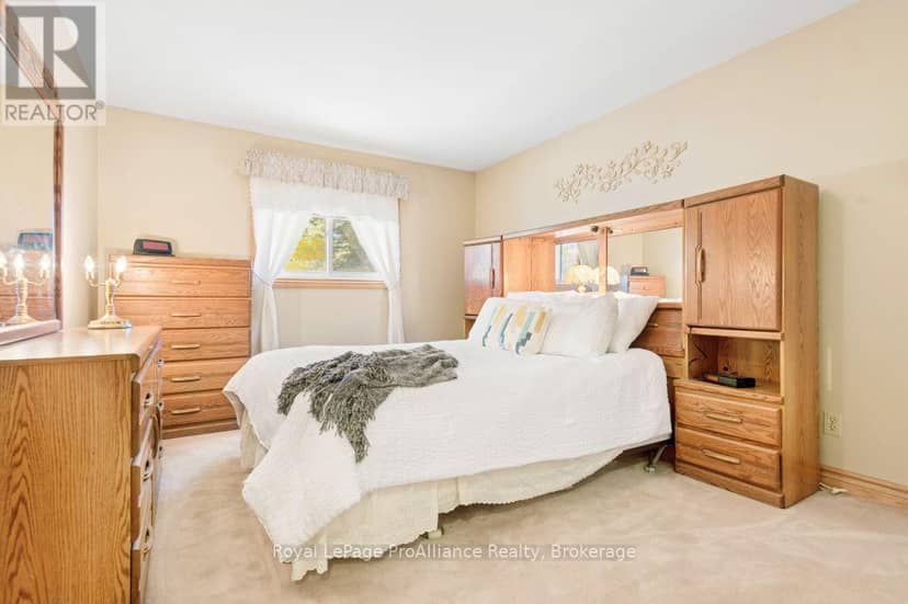 21851 Loyalist Parkway — photo 27 of 39