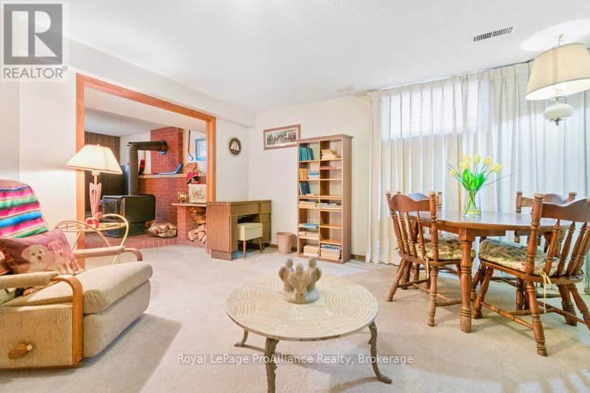 21851 Loyalist Parkway — photo 31 of 39