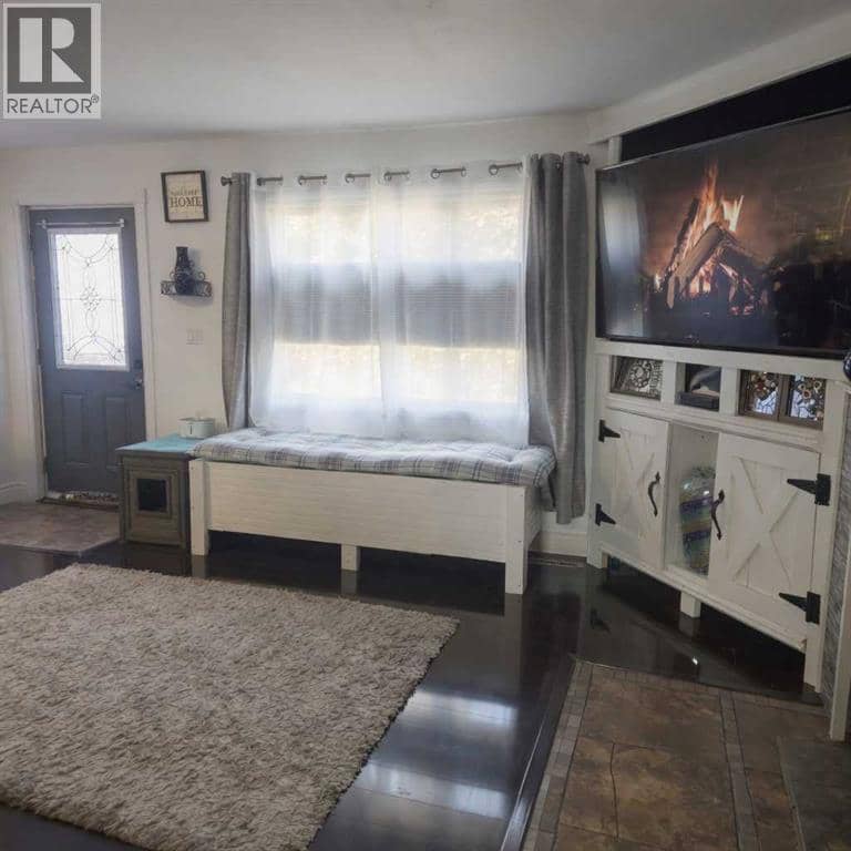 5015 8 Avenue, Edson, photo 3