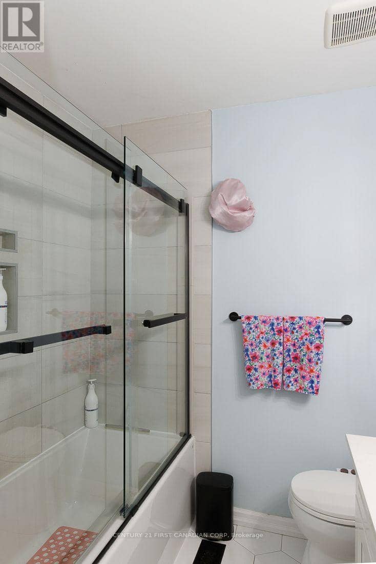 13 - 1104 Southdale Road E — photo 17 of 28