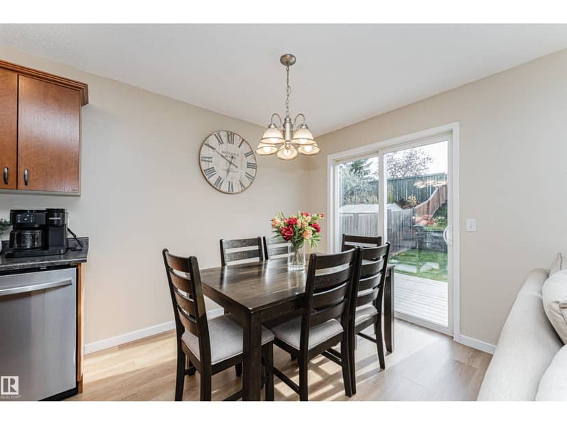 51 Vaughn Av — photo 19 of 40