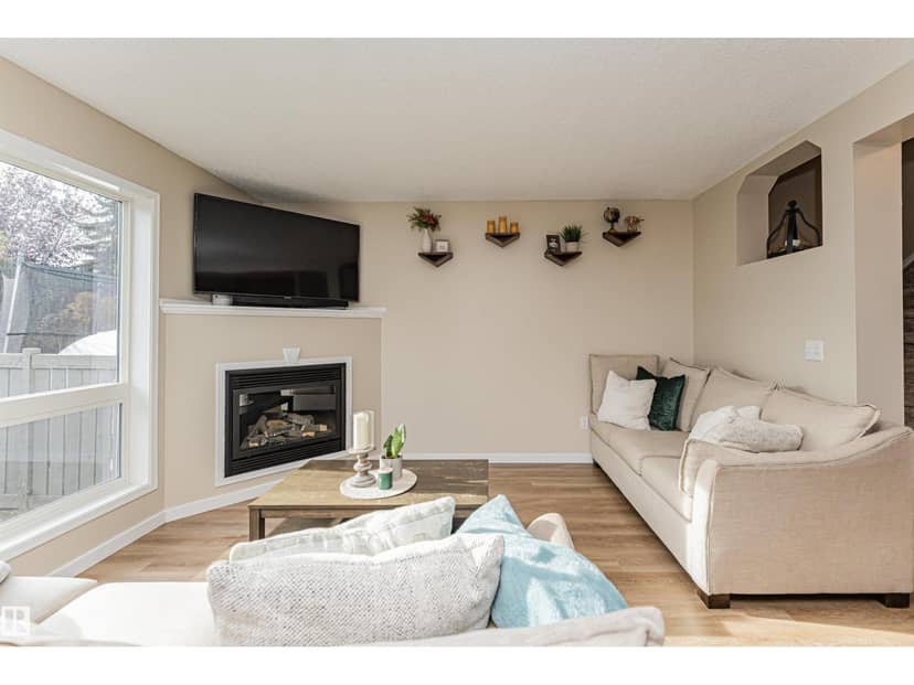 51 Vaughn Av — photo 27 of 40