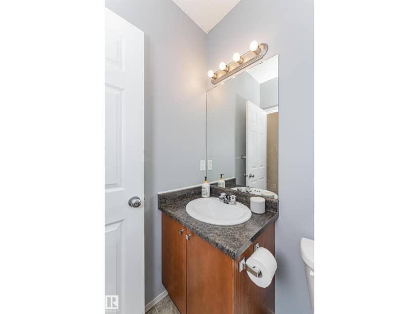51 Vaughn Av — photo 33 of 40