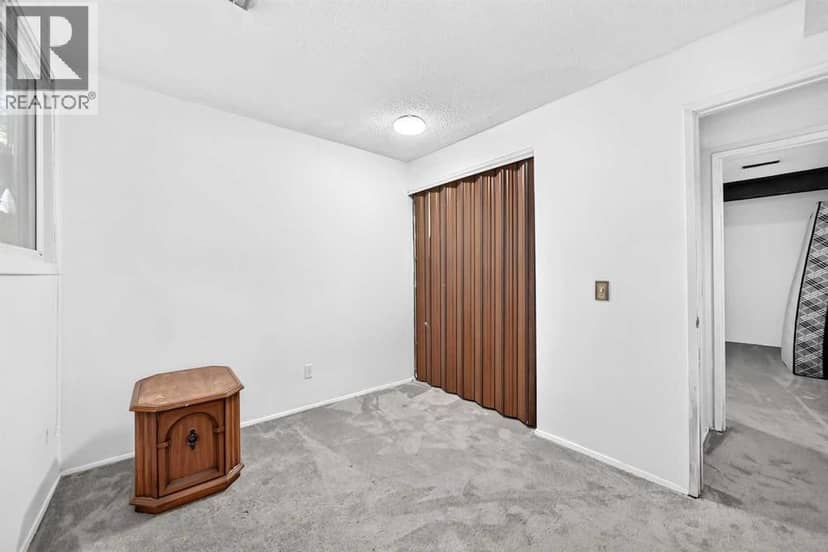 2353 50 Street NE — photo 15 of 22