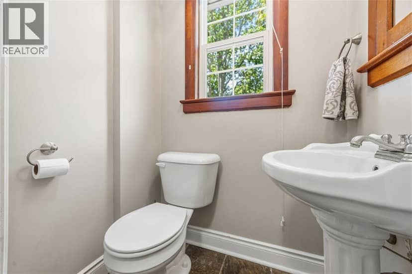 860 London Road — photo 18 of 30
