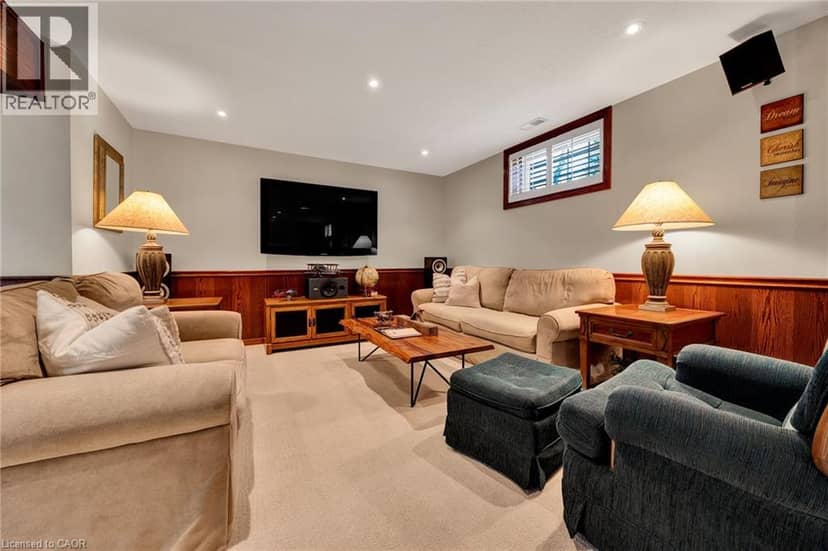 10 MEADOW HEIGHTS Drive — photo 35 of 40