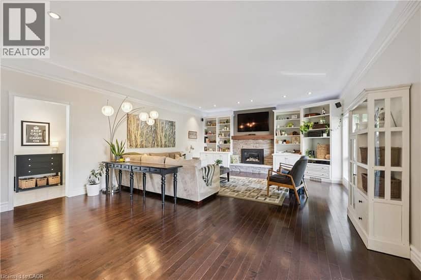 44 BREWSTER Place — photo 14 of 40