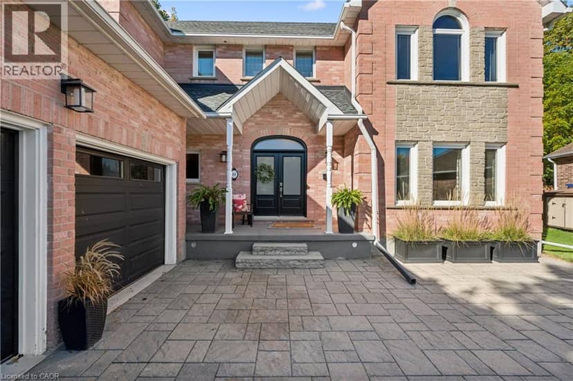 44 BREWSTER Place — photo 2 of 40