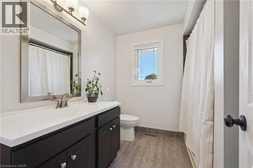 44 BREWSTER Place — photo 39 of 40