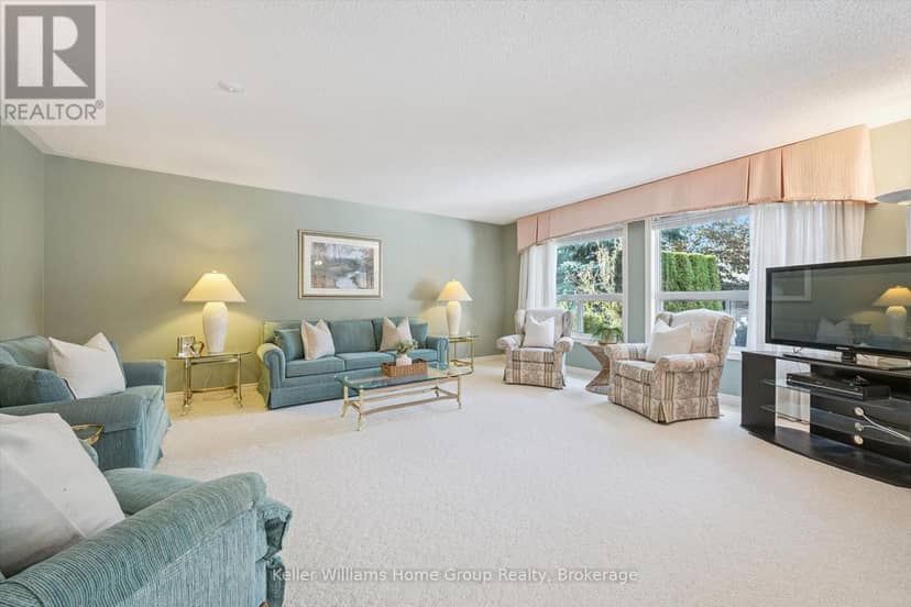 20 Beechlawn Boulevard — photo 10 of 40
