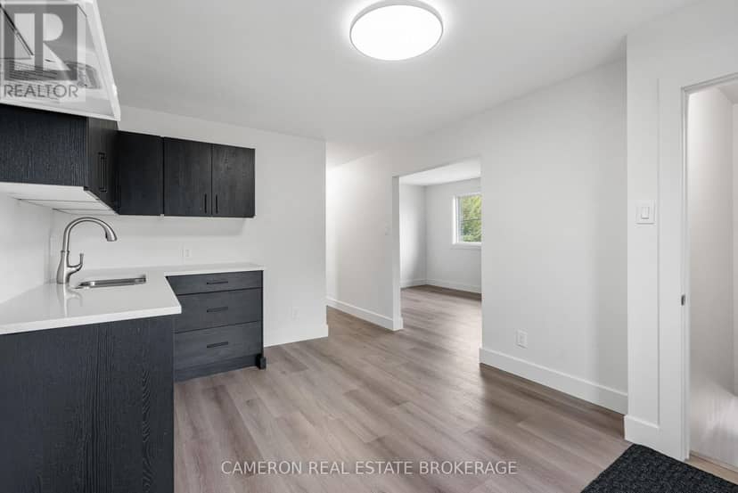 607 - 607A Cumberland Street — photo 13 of 30